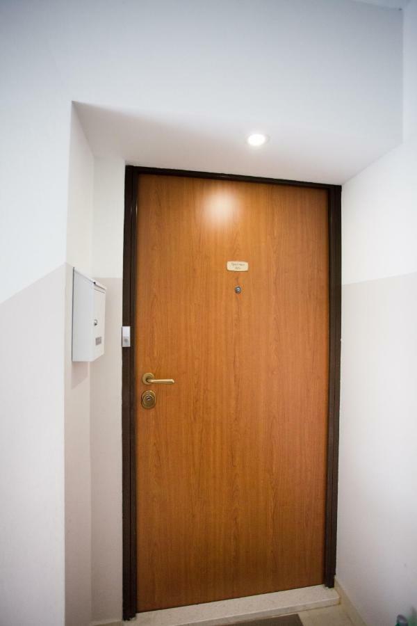 Apartment Bilo Omis Bagian luar foto